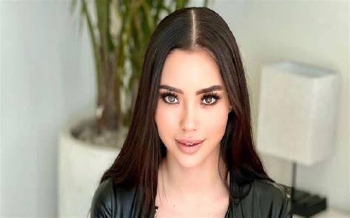 Yotta Marisol: The Rising Star in the Entertainment Industry